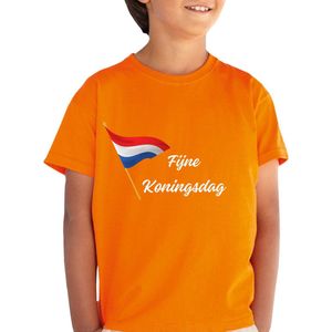 Koningsdag - Kinder T-shirt - Oranje - Maat 104 - T-shirt leeftijd 3 tot 4 jaar - Grappige teksten - Koningsdag Cadeau - Shirt cadeau - Quotes - verjaardag - Nederlandse vlag