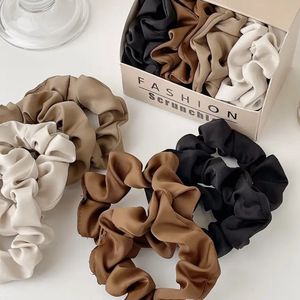 Satijnen Haar Scrunchies satijnen haar elastieken 100% satijn zijdezacht- Gemaakt van 100% satijn Canada de beste haar Scrunchies -goed voor je haar - Hair Scrunchies bekend van Tiktok -gezond haar- biologisch- 8 stuks in verpakking cadeauset giftset