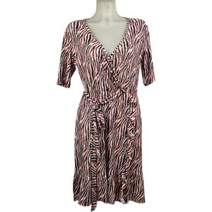 Angelle Milan – Travelkleding voor dames – Rode Zebra Lange Mouw Overslagjurk – Ademend – Kreukherstellend – Duurzame jurk - In 4 maten - Maat M