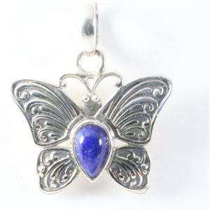 Bewerkte zilveren vlinder hanger met lapis lazuli