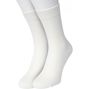 Bonnie Doon Basic Sokken Dames Off White maat 36/42 - 2 paar - Basis Katoenen Sok - Gladde Naden - Brede Boord - Uitstekend Draagcomfort - Perfecte Pasvorm - 2-pack - Multipack - Effen - Gebroken Wit - Crème - Ecru - Off White - OL834222.110