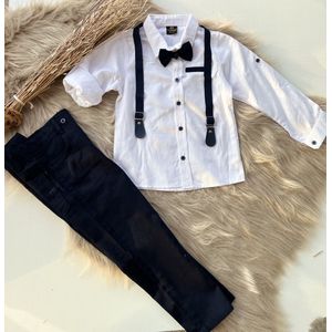luxe jongens kledij- vierdelige katoenen jongens set-4 delig kinderpak- effen witte overhemd, verstelbare bretels en vlinderdas- kostuumbroek (marineblauw) en strikje - feest outfit-bruidsjonkers-bruiloft-verjaardag-5 jaar-maat 110