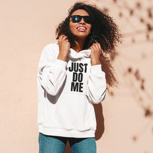 Hoodie - Just do me - Wurban Wear | Grappige hoodie | Leuk cadeau | Unisex hoodie | Meme | Meme kleding | Viespeuk | Grappige kleding | Grappige trui | Dubbelzinnige kleding | Wit