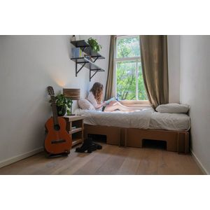 Kartonnen Boog Bed - Matras: 90 x 200 cm (200x96x30 cm bed: 96 x 195cm) - Kartonnen meubels - Bedbodem - KarTent