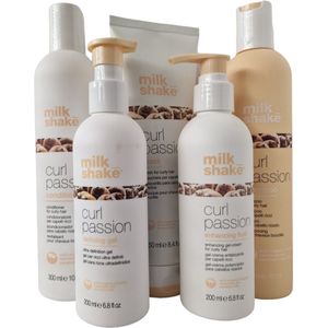Milk Shake 5 Piece Pack Shampoo 300ml + Conditioner 300ml + Mask 250ml + Defining Gel 200ml + Enhancing Fluid 200ml