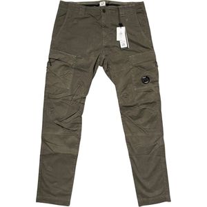 C.p. Company - Broeken - Groen - Katoen - Stretch Cargo Broek in Satijn Stretch