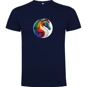 Donker Blauw T-Shirt met “Kleurrijk Yin Yang Paard“ Print Full Color maat 104 / 3/4 jaar