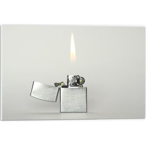 Forex - Zilveren Aansteker op Witte Achtergrond - 60x40cm Foto op Forex