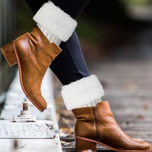 Allecto Plus - Pluizige Winter Beenwarmers 18cm - Korte Harige Laarsovertrekken met Namaakbont - Gebreide Laarzen Sokken voor Dames en Meisjes - Feest Kostuums Accessoire (Wit)