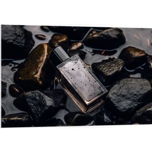 PVC Schuimplaat- Parfum - Stenen - Flesje - Nat - 105x70 cm Foto op PVC Schuimplaat