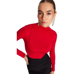 Trendyol Rode Bodysuit Met Aansluitende Kraag En Gedetailleerde Tpraw24Bd00008