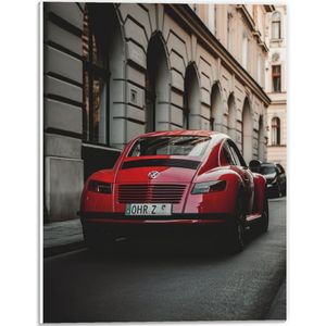 PVC Schuimplaat - Rode Auto in Straat - 30x40 cm Foto op PVC Schuimplaat (Met Ophangsysteem)