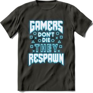 Gamers don't die T-shirt | Neon Blauw | Gaming kleding | Grappig game verjaardag cadeau shirt Heren – Dames – Unisex | - Donker Grijs - M