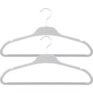 Set van 10x stuks kunststof/rubber kledinghangers wit 45 x 24 cm - Kledingkast hangers/kleerhangers