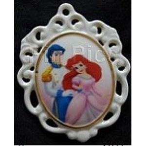 Broche - Ariel and the prince