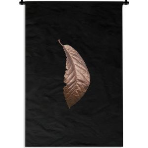 Wandkleed Golden/rose leavesKerst illustraties - Krom goud-roze blad met stukjes eruit op een zwarte achtergrond Wandkleed katoen 60x90 cm - Wandtapijt met foto