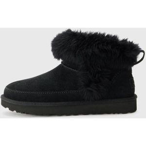 UGG - Classic Ultra Mini Chalet Boot - Zwart - Enkellaarsjes