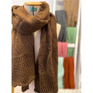Lovely Scarfs, ajour gebreide basic shawl, bruin, bruine omslagdoek, opengewerkte sjaal
