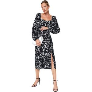 Trendyol Zwarte Viscose Geweven Jurk Met Rechte Snit, Geometrisch Patroon En Splitdetail Twoaw24El00865