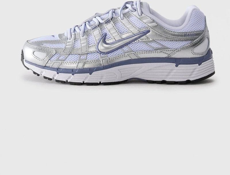 Nike P-6000 - Metallic Silver World Indigo - Unisex - Sportschoenen