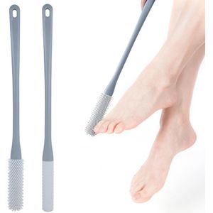 Voeten borstel - 2 stuks - Teenspleet reinigingsborstel - Siliconen voetwasborstel - voetwasborstel - voetborstel - lange steel - zachte siliconen - voetverzorging - teenborstel - Geschikt Voor onder de douche - Voetschrobber - Grijs