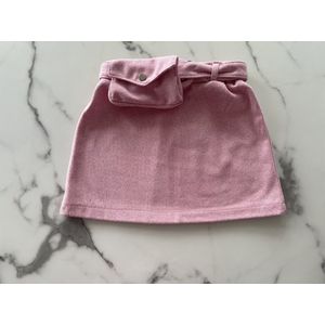 Meisjes rokje met riem "Oud Roze" | Kleding voor meisjes | Jurkjes en rokjes voor meisjes | Rok 95% Polyester, 5% Elastaan, verkrijgbaar in de maten 104 t/m 164