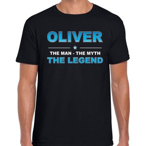 Naam cadeau Oliver - The man, The myth the legend t-shirt  zwart voor heren - Cadeau shirt voor o.a verjaardag/ vaderdag/ pensioen/ geslaagd/ bedankt S