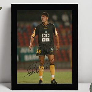 Cristiano Ronaldo Ingelijste Handtekening – 15 x 10cm In Klassiek Zwart Frame – Gedrukte handtekening – Sporting Lissabon - Manchester United - Juventus - Real Madrid - Goat of Football - Voetbal - Portugal - Al Nassr