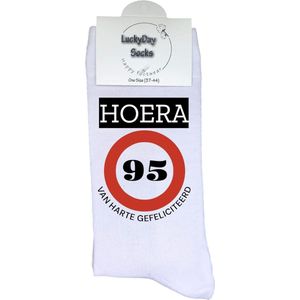95 jaar Sokken - Gefeliciteerd - Jarig - Verjaardag - Grappige cadeau - Cadeau voor vrouw man - Kado - Verjaardags sokken - Verjaardags cadeau - Sokken waar je vrolijk van wordt - Maat 37-44