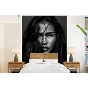 Portret - Vrouw - Sproeten - Zwart wit