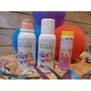 Verjaardag-Cadeau-Set-Kinderen-Tieners-Feest-Happy Birthday-Verjaardagscadeau-Strand-Jongens-Tiener-Exploding Handgel-Showerfoam-Giftset-Partijtje-Verwenset-Spa-Product-Ballonnen-Serpentinen-Bellenblaas-Kaarsjes-Boksballon