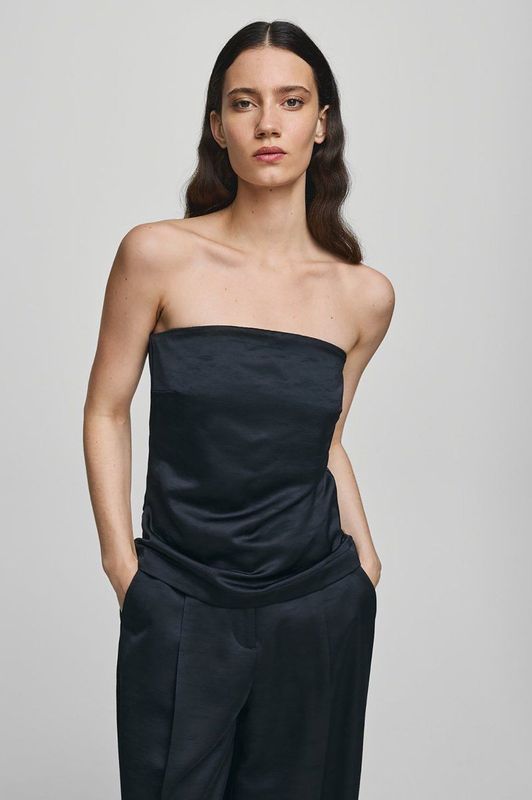 Moss Copenhagen - 19450 - Strapless Top - Zwart - Slim-fit Design