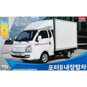 1:24 Academy 15145 Hyundai Porter II - Dry Van Truck Plastic Modelbouwpakket