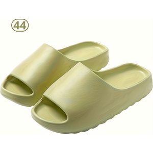 Bovista Comfortabele Slippers - Badslippers - Teenslippers - Anti-Slip Slides - Flip Flops - Stevig Voetbed - Groen - Maat 36.5