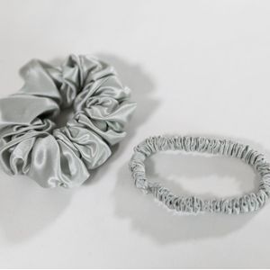 Premium 100% Silk / Zijden Scrunchies l Haarelastiekje | Dag & Nacht l Set van 2 | 25 momme - Staalgrijs