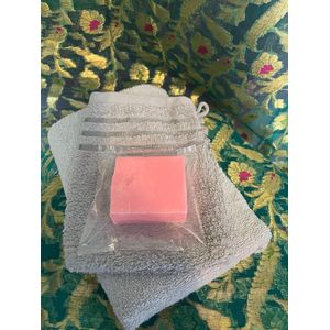 edelsteen zeep roos en rozenkwarts