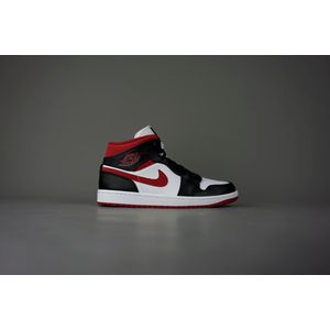 Air Jordan 1 Mid Gym Red Black White - 554724-122 - Maat 42.5 - Rood;Zwart;Wit - Schoenen