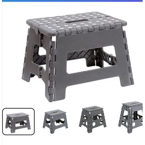 Kleine klapkruk, opvouwbare kruk voor kinderen en volwassenen, draagbare en opvouwbare klapkruk, 150 kg belastbaar, kruk voor keuken, badkamer, camping, tuin, 22 cm hoog, grijs