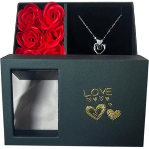 Sieradendoos - 100 Talen I Love You Ketting - 6 Zeep Rozen - Love Box - Valentijn - Valentijn Cadeautje Voor Haar - Valentijnsdag - Valentijn Cadeautje Vrouw