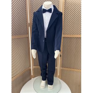 luxe jongens kostuum-kinderpak- kinderkostuum-3 delige set -marineblauwe blazer, broek, hemd, vlinderstrik-donkerblauwe kostuum -bruidsjonkers-bruiloft-feest-verjaardag-fotoshoot- communie-5 jaar maat 110