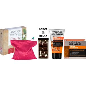 Men Expert Cadeauset Warme Kerst Chocolade & Warmtekussen Hydra - Men Expert Hydraterende creme 50ml - Men Expert Hydra Energetic Facewash 100ml - Kersepittje Warmtekussen Classic 27x27cm