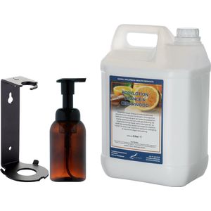 Zeepdispenser 300 ml amber bruin hervulbaar + 5 liter Bodylotion Sweet Orange & Cedarwood navulling (inclusief beugel)