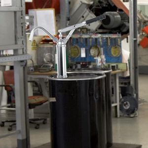 Inovra Plus - Handpomp 20 l/min voor olie en brandstof - Voor vat en dieselbrandstof overdracht