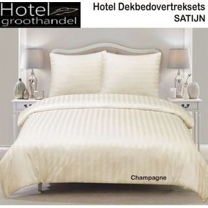 Dekbedovertrek satijn gestreept 27mm - CVC 140g. m2 champagnes-sHotel / Horeca