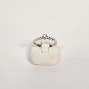 Witgouden damesring - 14krt – diamant – 0.07crt - solitair - uitverkoop Juwelier Verlinden St. Hubert - van €539,= voor €345,=