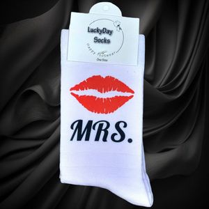 Verjaardags cadeau - MRS Sokken - heer sokken - vrolijke sokken - witte sokken - sport sokken - valentijns cadeau - sokken met tekst - aparte sokken - Grappige sokken - Socks waar je Happy van wordt - maat 37-44