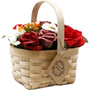 Zeep Bloemen Boeket in Rieten Mand - Rood - Large - 19x12x16cm