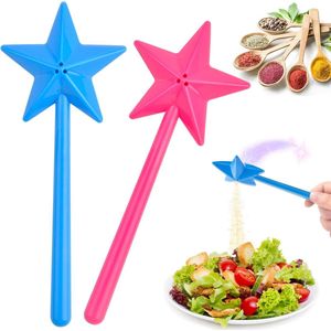 Zoutvaatjes - 2 Stuks - Zout En Peperstrooier - Kleine Specerijenshaker - Klein Vaatje Voor Specerijen - Grappige Stervormige - Kruidenstokjes - Toverstaf - Tafeldecoratie - Met Gaten - Voor Restaurant Keuken Gadgets - Kunststof - Blauw En Roze
