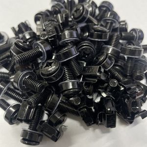 M6 Kooimoeren Set - 50 Stuks - Met Schroeven & Sluitringen - Staal - Voor 10 inch of 19 Inch Serverkasten en Patchkasten - Zwart
