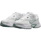 Nike - V5 RNR - Damestrainers - Sail/Fauna Brown/Phantom/Light Orewood Brown